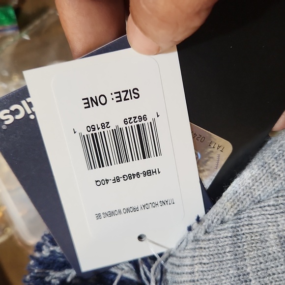 Hat - Picture 3 of 3